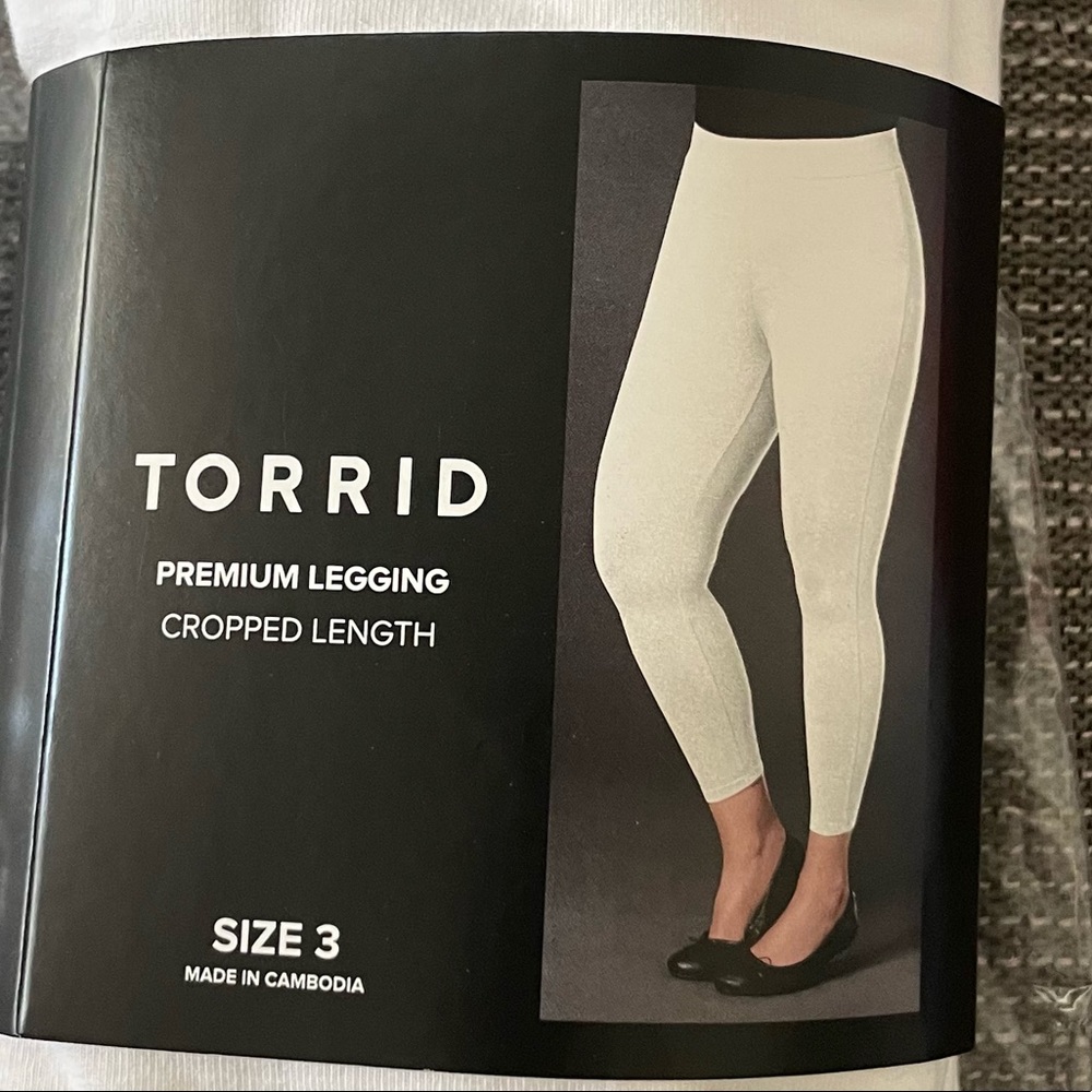 Torrid CROP PREMIUM COMFORT LEGGING - WHITE size 3
